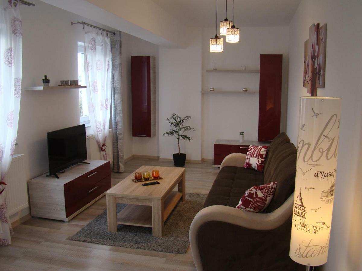 Eme Apartments Braşov Buitenkant foto