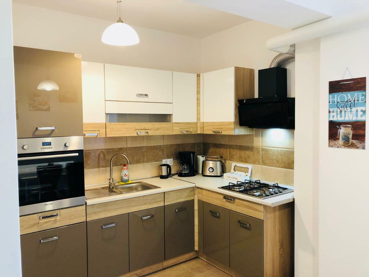 Eme Apartments Braşov Buitenkant foto