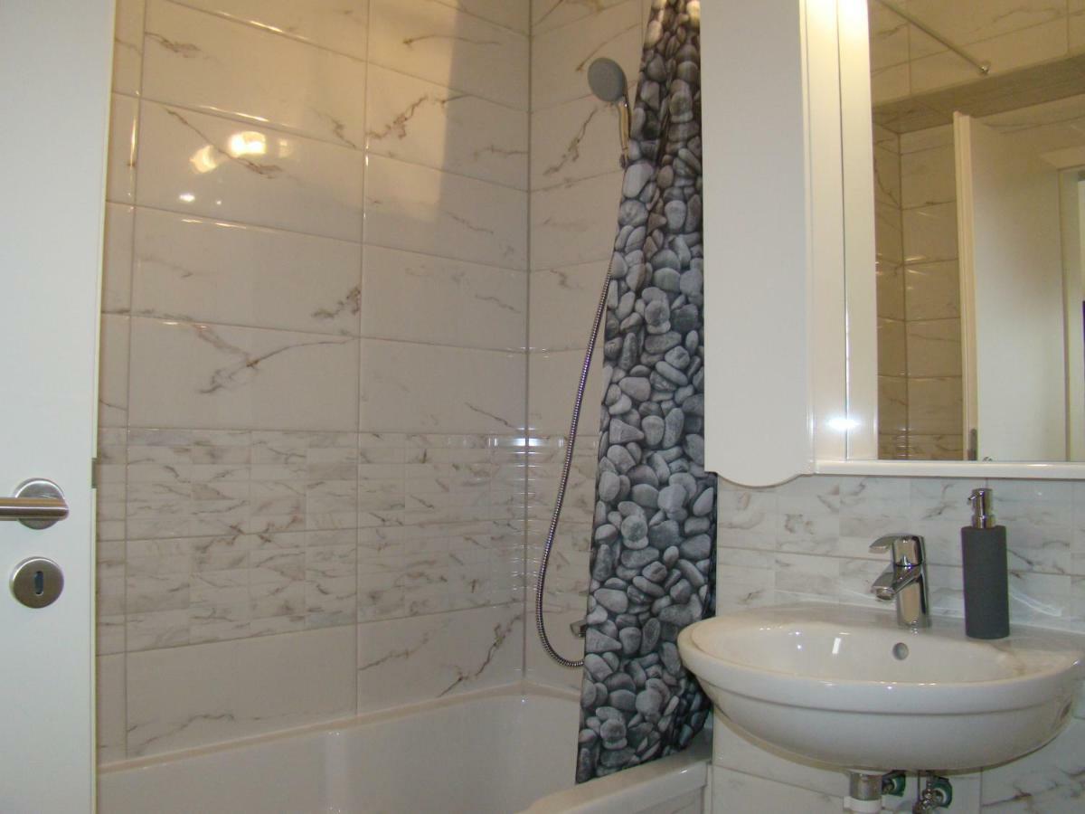Eme Apartments Braşov Buitenkant foto