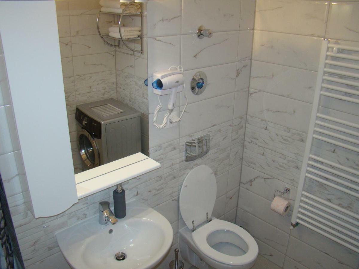 Eme Apartments Braşov Buitenkant foto