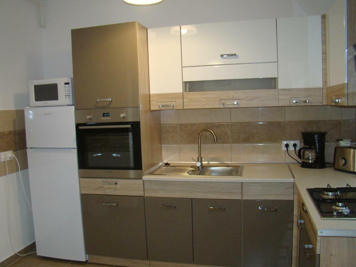 Eme Apartments Braşov Buitenkant foto