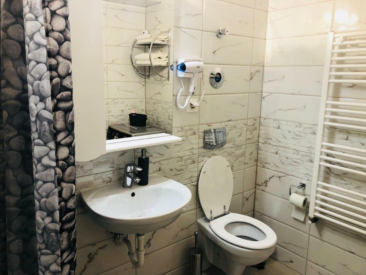 Eme Apartments Braşov Buitenkant foto